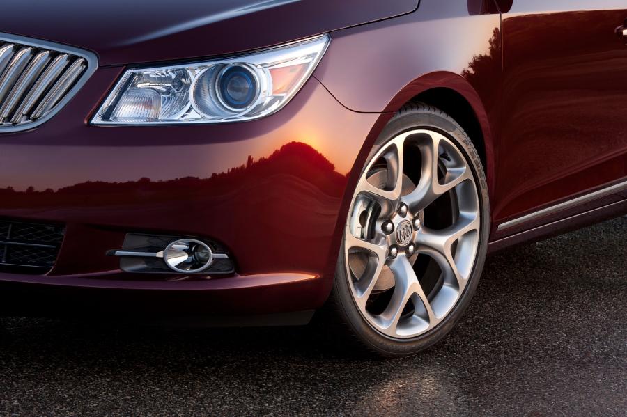  Buick LaCrosse GL Concept 2011 года  (фото 7 из 19)